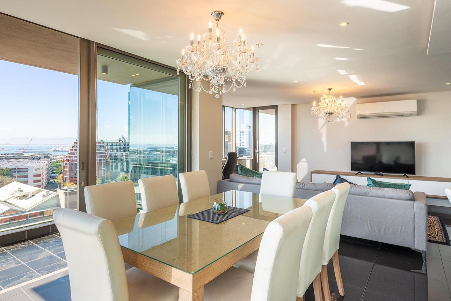 Mirage Luxury By Nivar Kapstadt