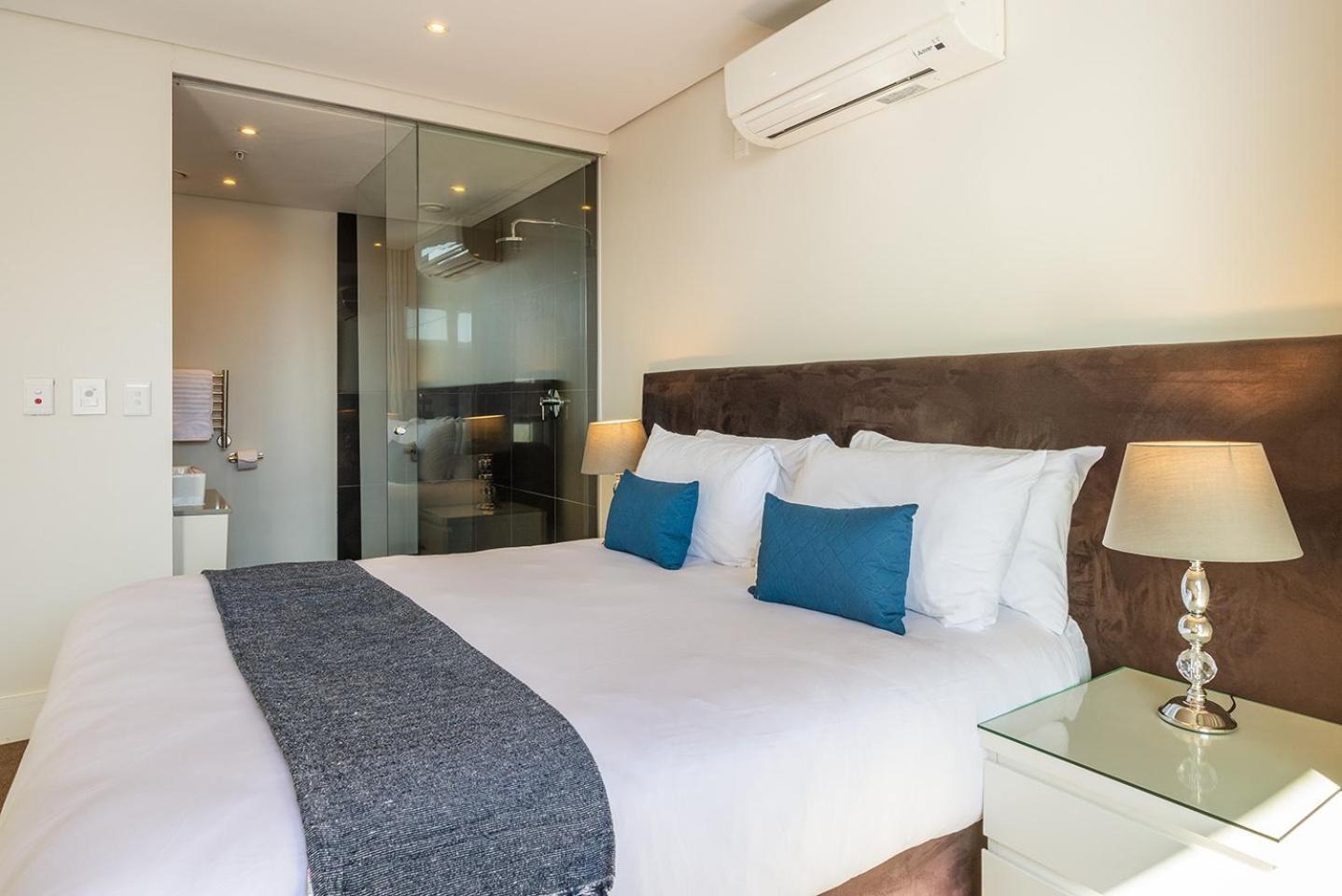 Mirage Luxury By Nivar * Kapstadt