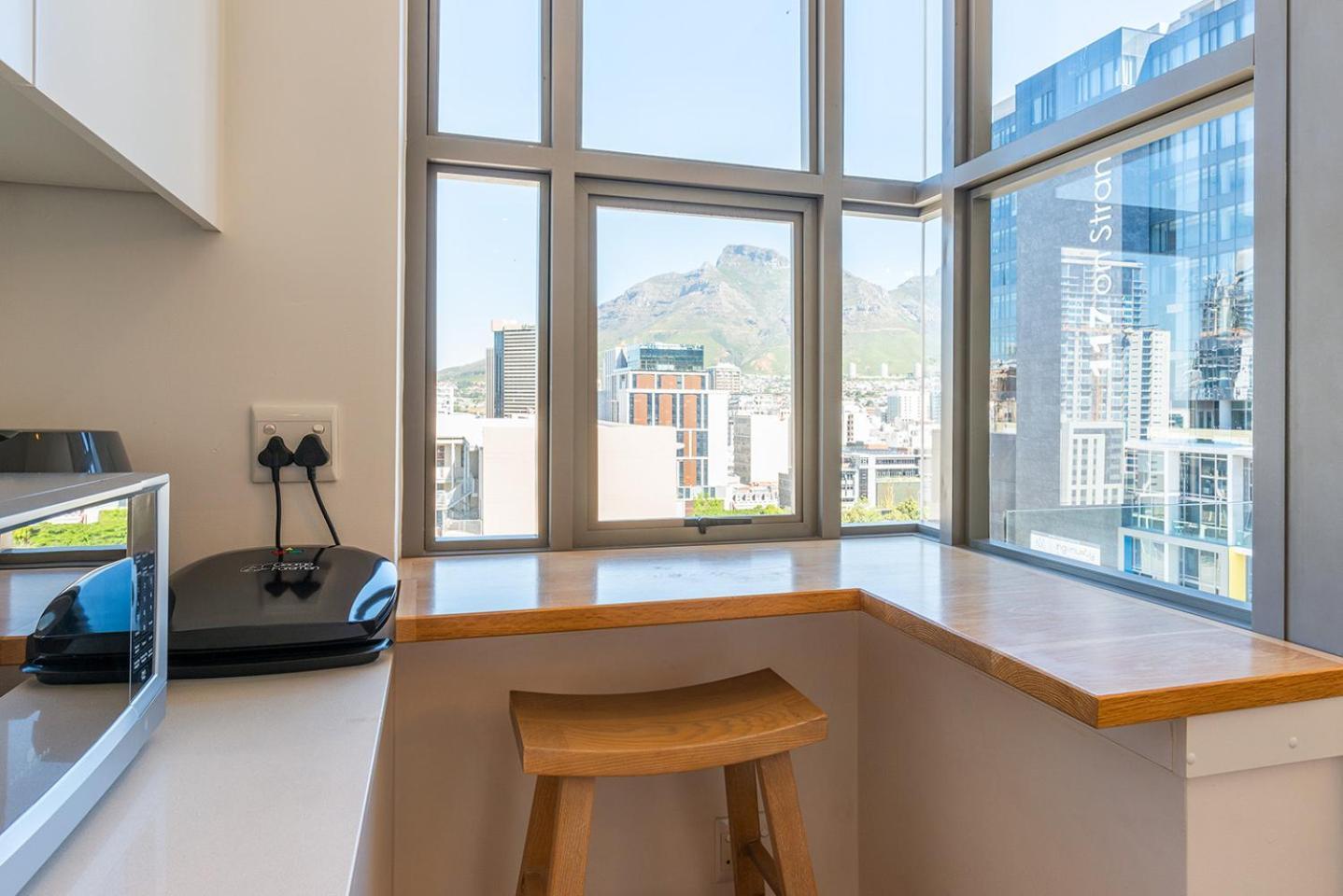 Mirage Luxury By Nivar * Cape Town