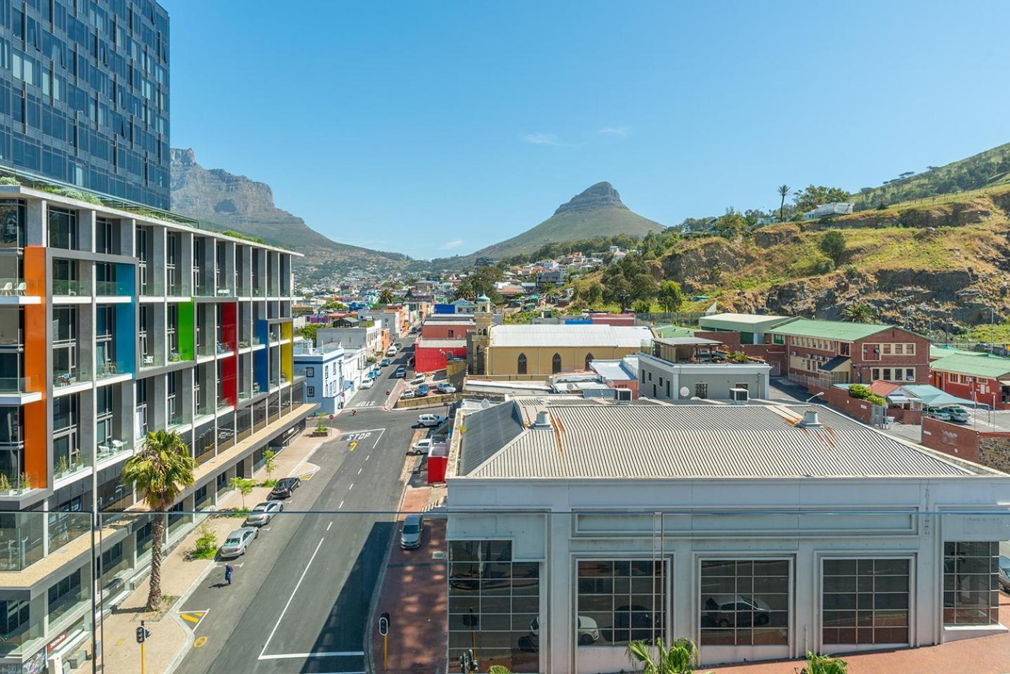 Mirage Luxury By Nivar Cape Town
