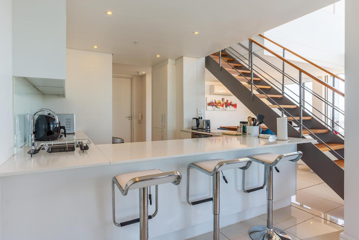 Mirage Luxury By Nivar Cape Town